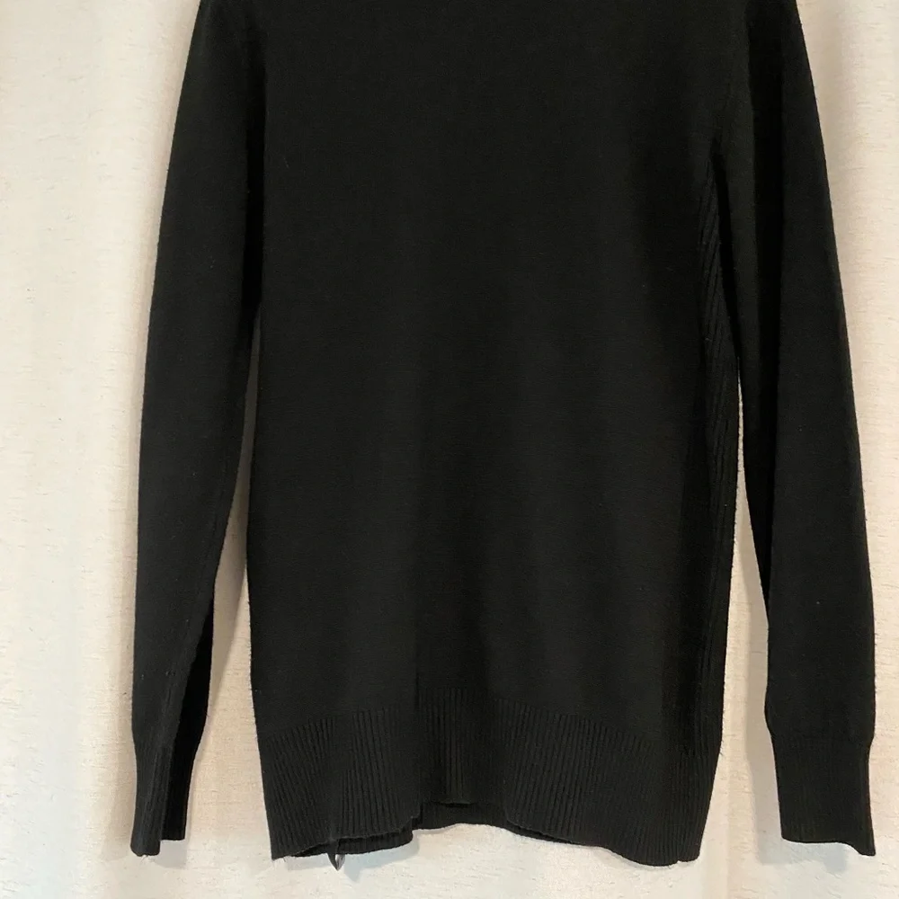Ron Tomson Men’s Black Modern Signs Graphic Sweater